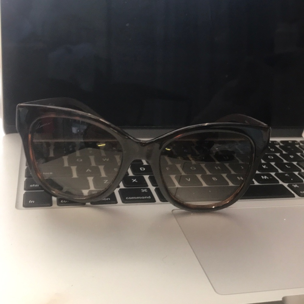 Authentic sunglasses Gucci